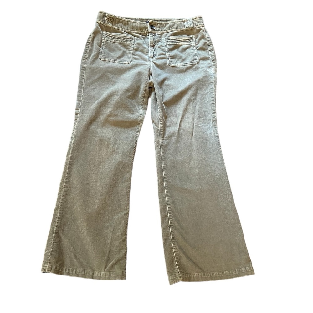 Banana Republic corduroy wide leg pants in women’s size 12